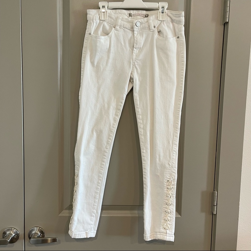 Chelsea and Violet Capri Pants